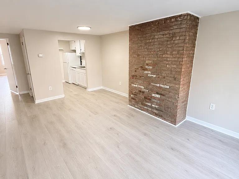 5735 Kentucky Ave #3 — Photo 2