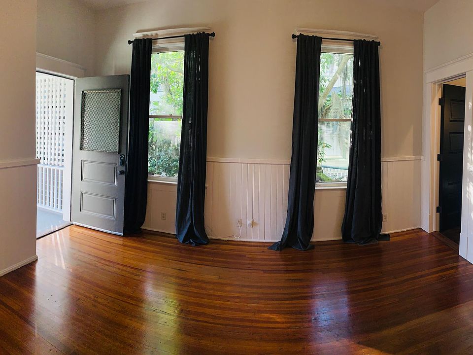 Apartment Entrance and living room.