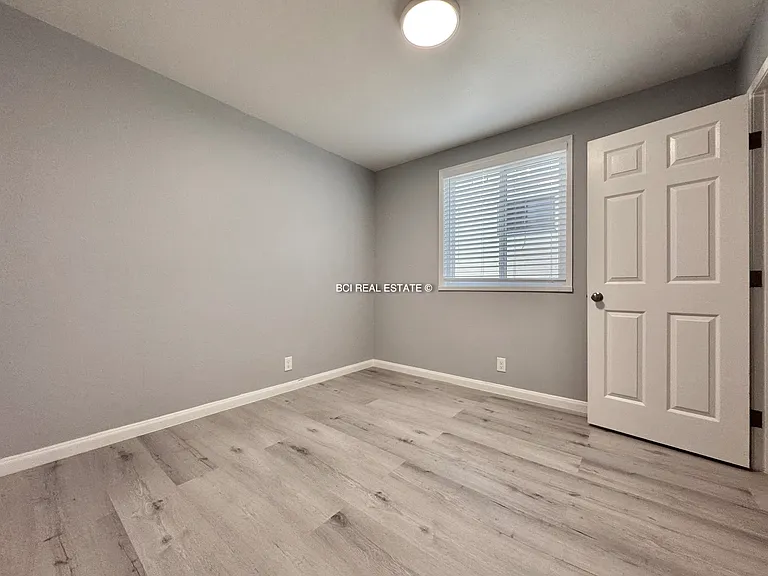 736 Higate Dr — Photo 10