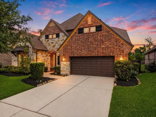 111 N Winter Sunrise Cir, Tomball, TX 77375