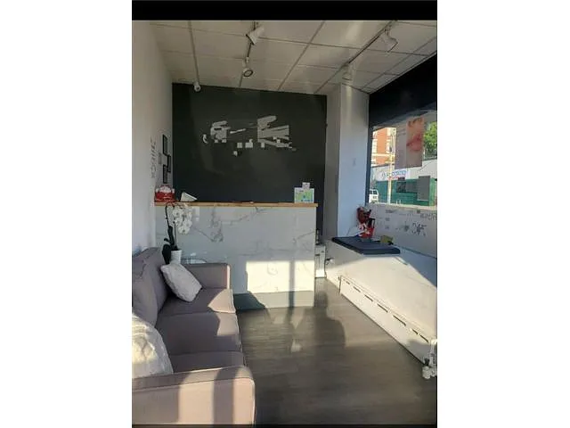 Building Photo - 321 Avenue X