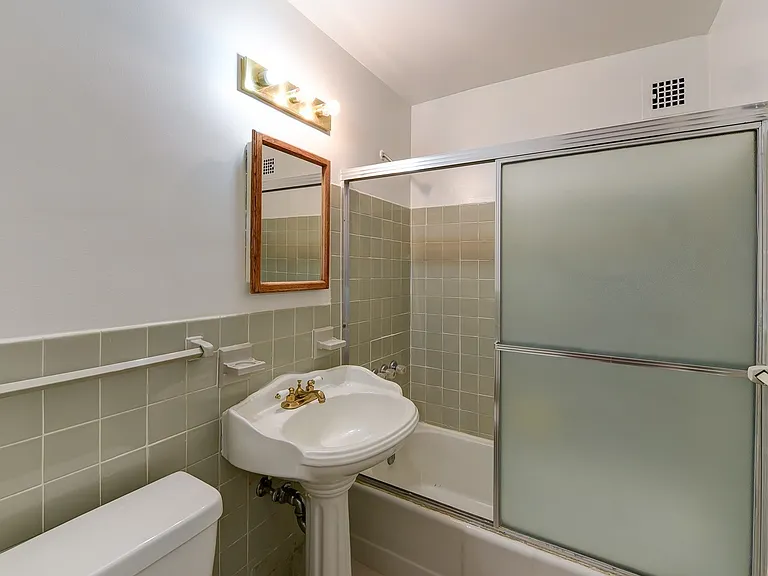 1121 Arlington Blvd #638 — Photo 22