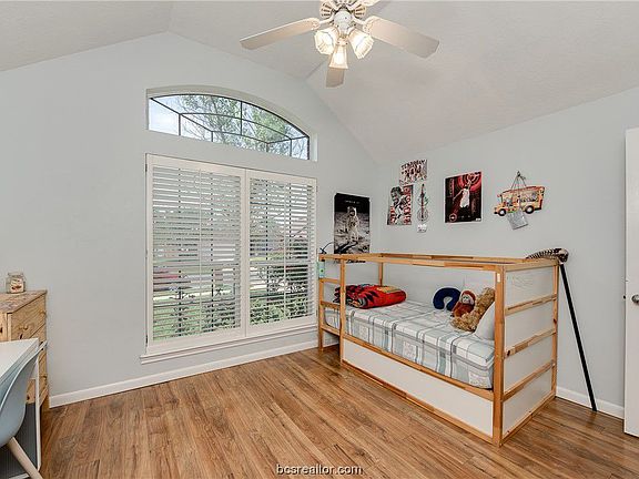 5th image of 3527 Graz Dr