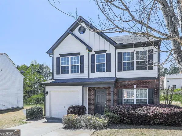 9452 Lakeview Rd, Union City, GA 30291