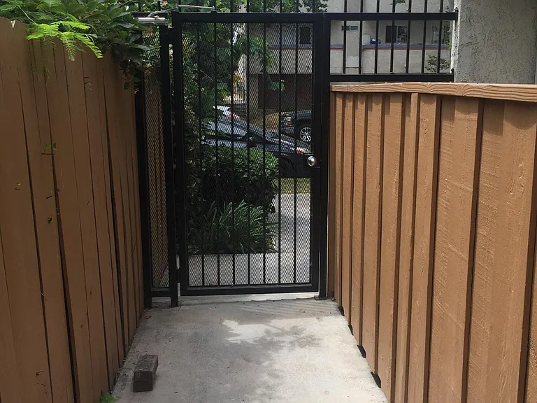 14551 Vose St #C — Photo 12