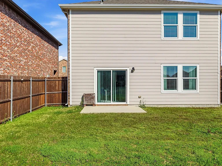 1802 Washington St — Photo 34