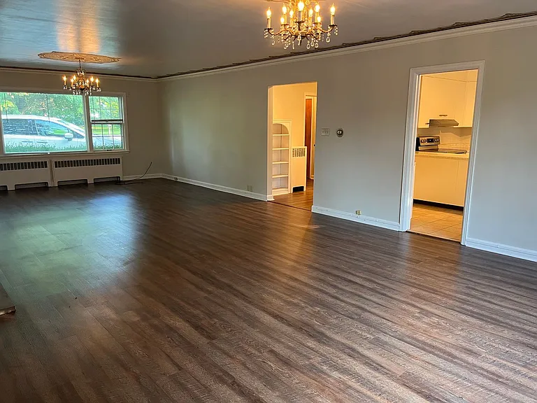 3323 Lakeshore Dr — Photo 4