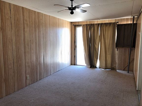 Family Rm. Door to back yard