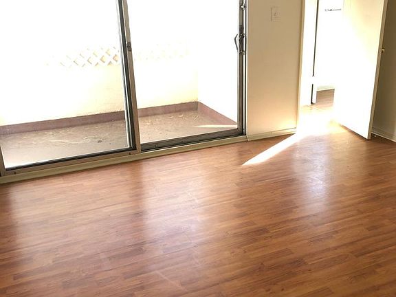 3rd image of 1615 N Martel Ave APT 106