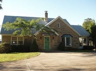 3300 Oak Hill Rd, Evansville, IN 47711