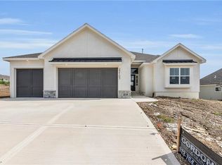 22105 W 80th Ter, Shawnee, KS 66220