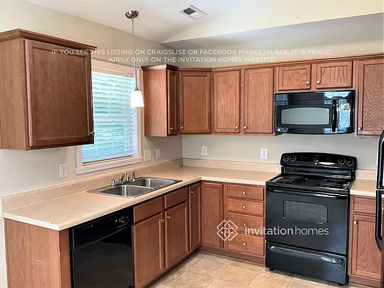 5288 Mount Hope Dr — Photo 6