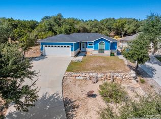 1094 Whispering Hills, Canyon Lake, TX 78133