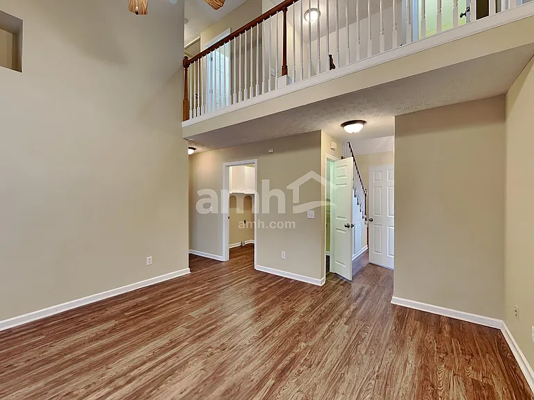 1617 E Blairmont Dr — Photo 6