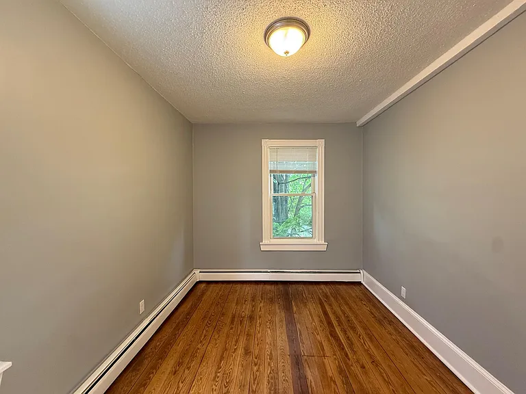 36 Plymouth St #2 — Photo 8