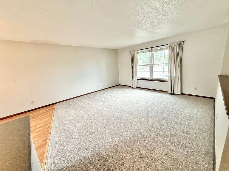 6515 Flintridge Dr — Photo 12
