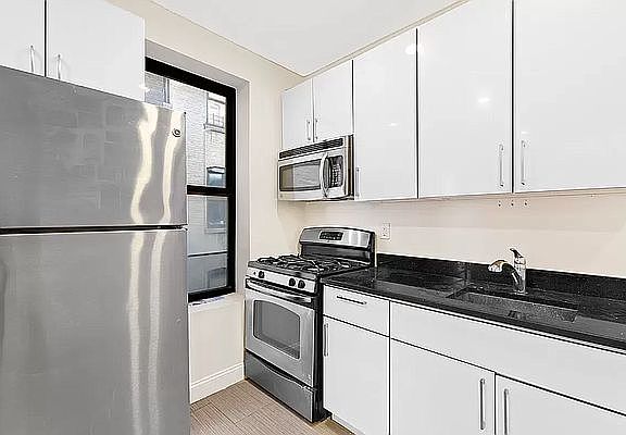 5th image of 533 W 158th St APT 51