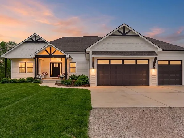 12749 NE Cherokee Dr, Adrian, MO 64720