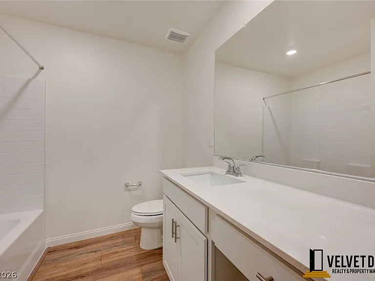 2725 Luzzi Walk — Photo 23
