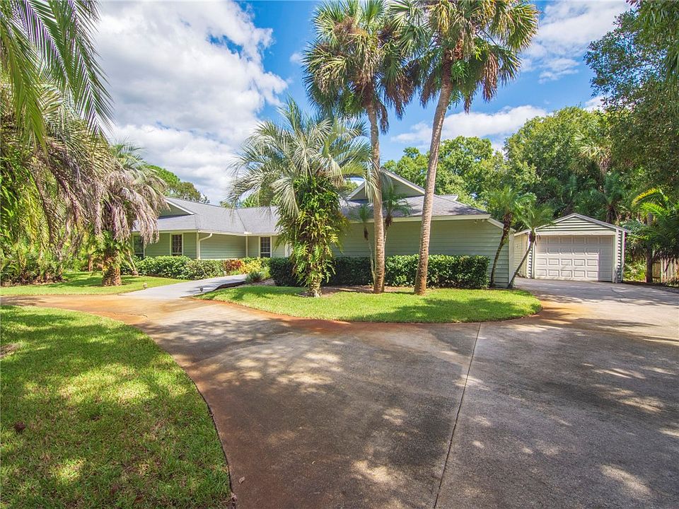 1st image of 4832 61st Cir