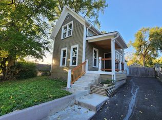 62 Seneca St, Elgin, IL 60120