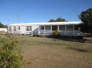 108 Stewart St, Harkers Island, NC 28531