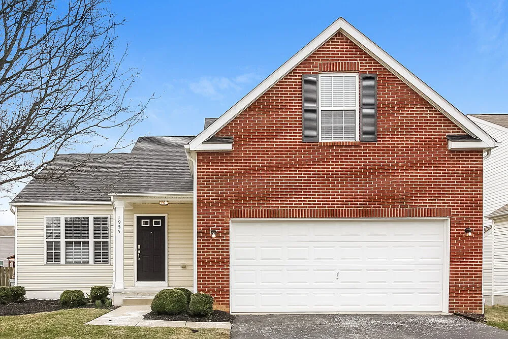 4 bed, 2.5 bath, 1570 sqft, $3,250 — Photo 1