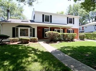 1968 Vermont St, Rolling Meadows, IL 60008