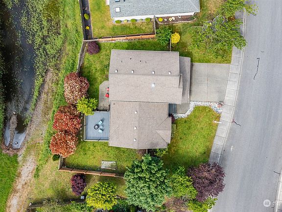 3rd image of 855 SW Eagle Vista Avenue