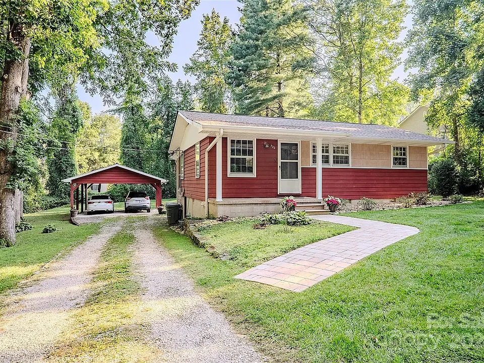722 9th Ave W
