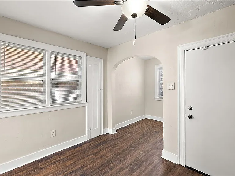 5741 Lakewood St — Photo 13
