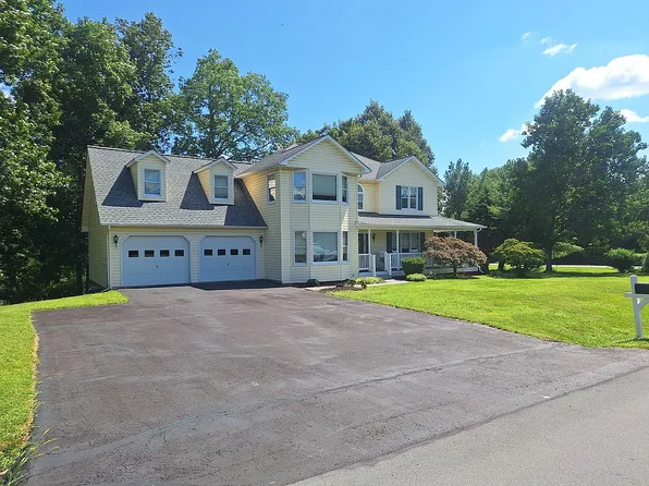 100 Winns Cir, Winchester, VA 22602