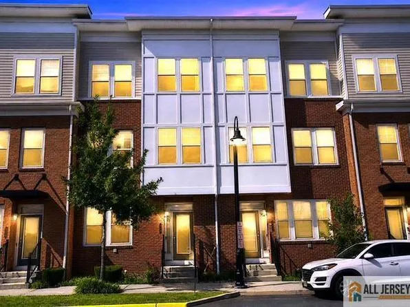 310 South Dr, North Brunswick, NJ 08902