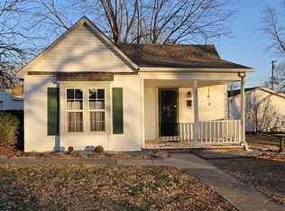 1005 4th St, Monett, MO 65708