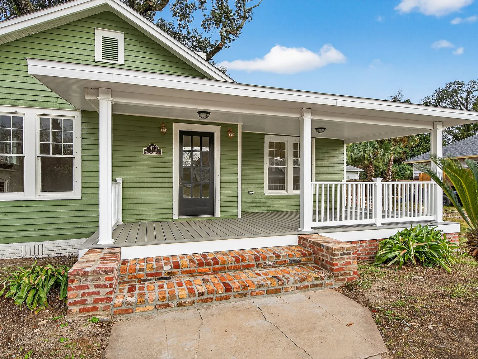 3 bed, 1.0 bath, 1170 sqft, $2,950 — Photo 3