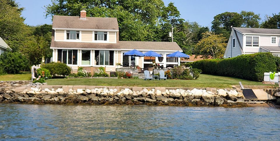 2nd image of 232 Shore Rd