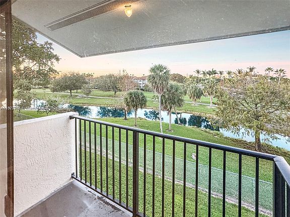 4th image of 7195 NW 179th St APT 311