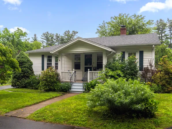 9 Carrington Lane, Farmington, CT 06032