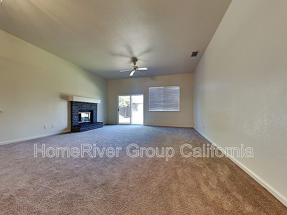 2nd image of 1615 Lupine Ln