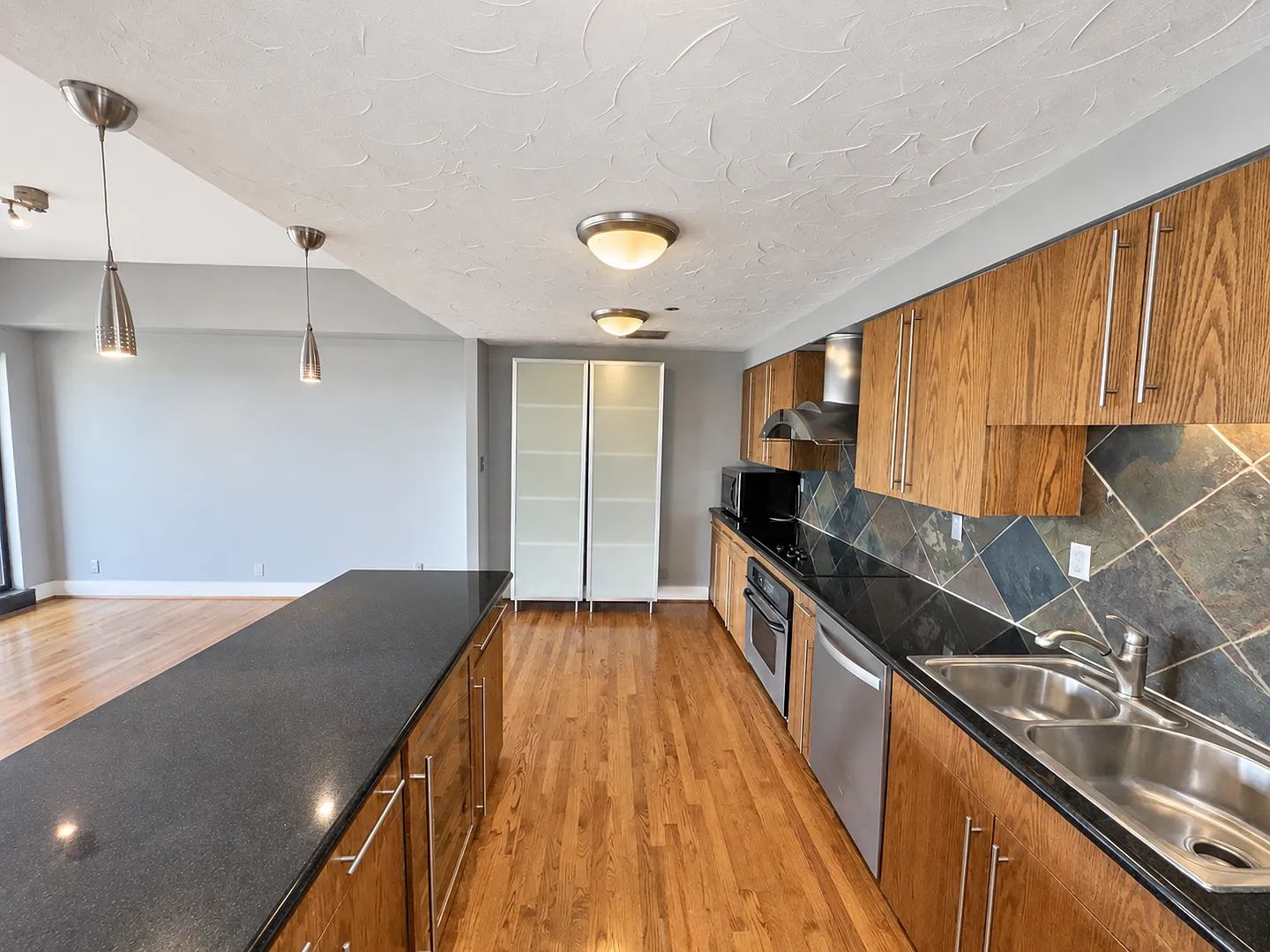 3030 McKinney Ave — Photo 4