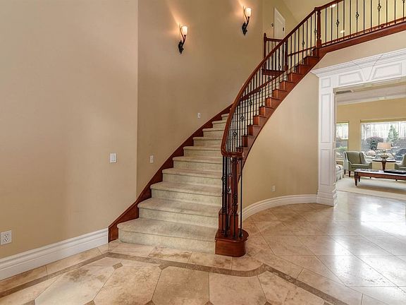 4th image of 1708 Park Oak Dr