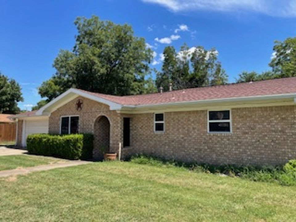 1st image of 130 Seminole Dr