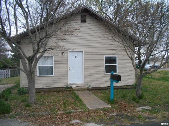 1st image of 37 Crockett St