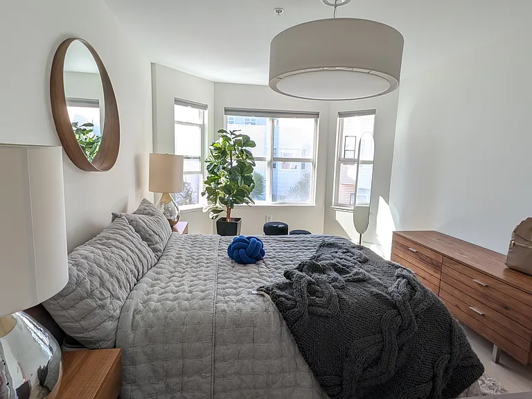 470 Clementina St #202 — Photo 11
