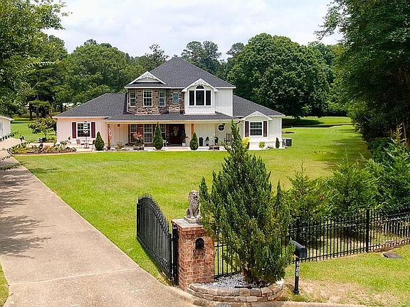3rd image of 213 Creek Ridge Rd
