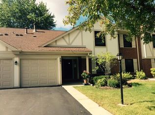 1182 Middlebury Ln #11831RC, Wheeling, IL 60090