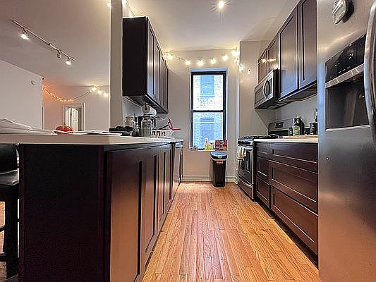 1st image of 356 Saint Johns Pl #F