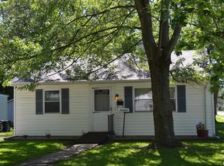 1300 Dean St, Centralia, IL 62801