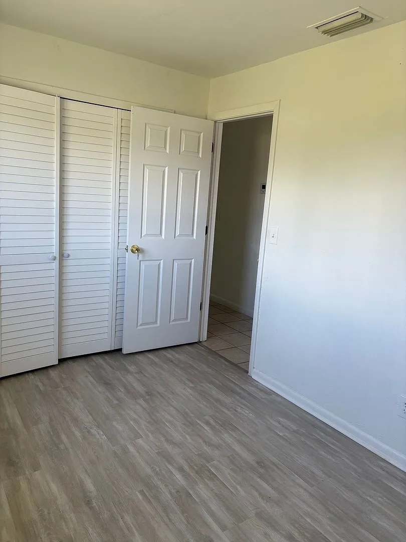 Spacious 6BR Duplex in Cape Coral — Photo 3