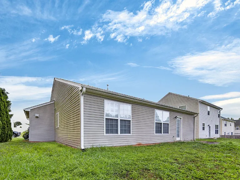 2325 Waverly Crossing Rd — Photo 6